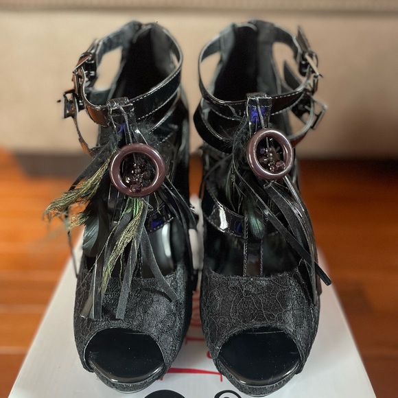 2 Lips Too | Platform Heels - Picture 3 of 6